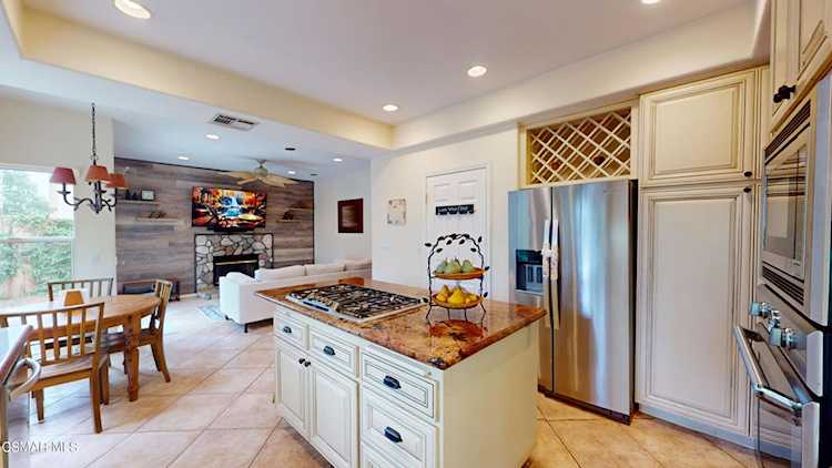 233 Windrose Ct Newbury Park, CA 91320