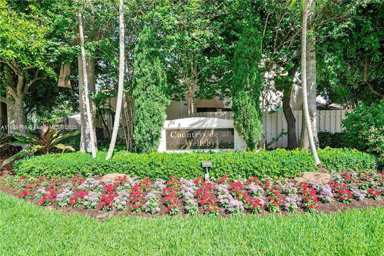 10201 NW 33rd St Sunrise, FL 33351