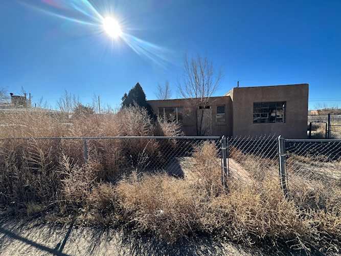 3204 Draxton Ave SW Albuquerque, NM 87105