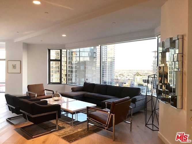 801 S Grand Ave #2211 Los Angeles, CA 90017