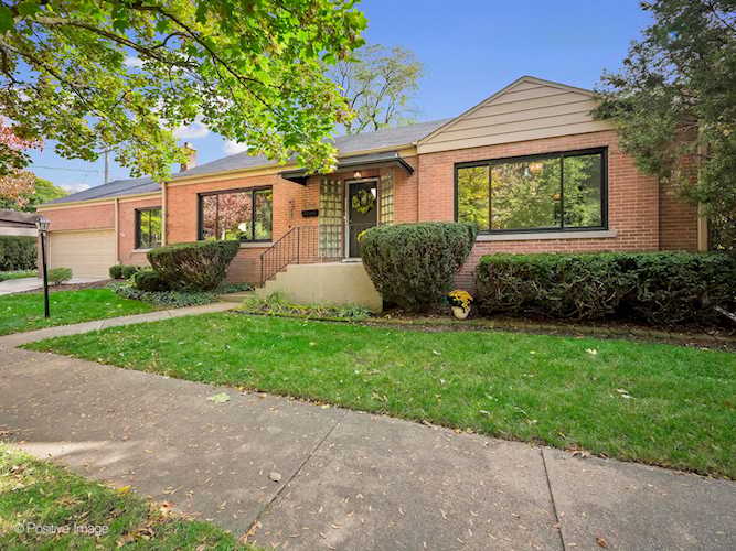 845 N Waiola Ave La Grange Park, IL 60526