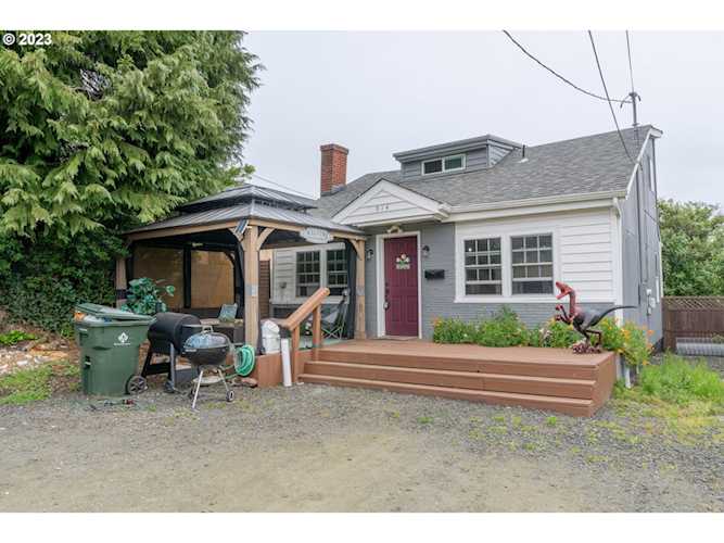 914 S 10th ST Coos Bay, OR 97420