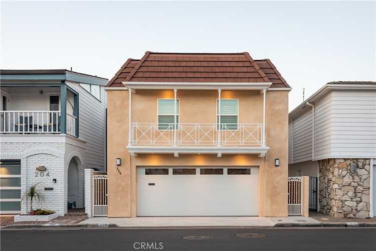 206 Via Lido Nord Newport Beach, CA 92663