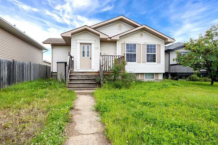 136 Athabasca Bay Fort McMurray, AB T9J1G
