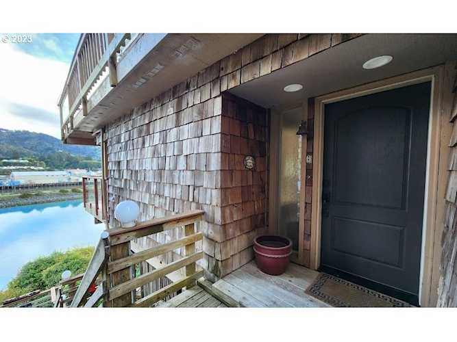 222 Del Norte LN #12 Brookings, OR 97415