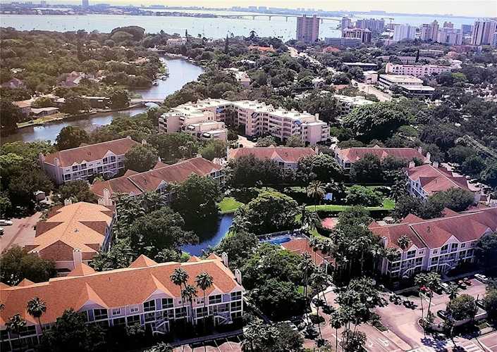 850 S Tamiami Trl #708 Sarasota, FL 34236