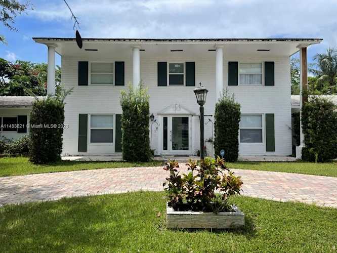 7360 SW 123rd Ter Pinecrest, FL 33156