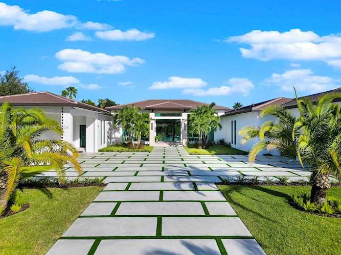 11501 SW 67th Ave Pinecrest, FL 33156