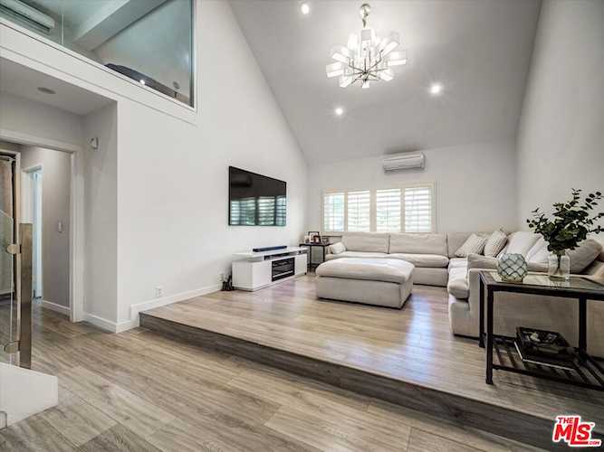 9005 Cynthia St #317 West Hollywood, CA 90069