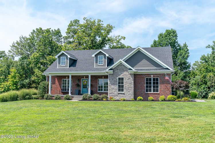 5200 Robertson Ct Crestwood, KY 40014