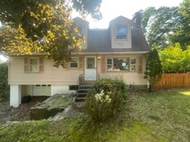 32 Clayton Ave Attleboro, MA 02703