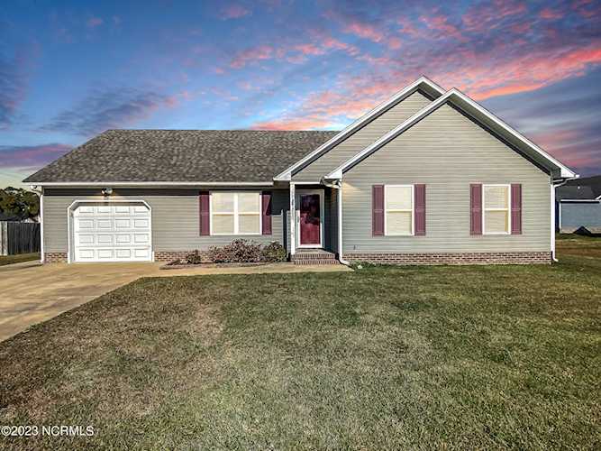 1650 Cedar Point Circle Elizabeth City, NC 27909