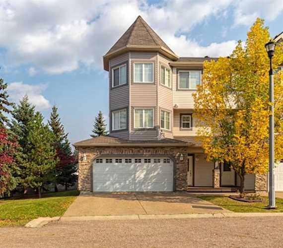 400 Williams Dr #32 Fort McMurray, AB T9H 5