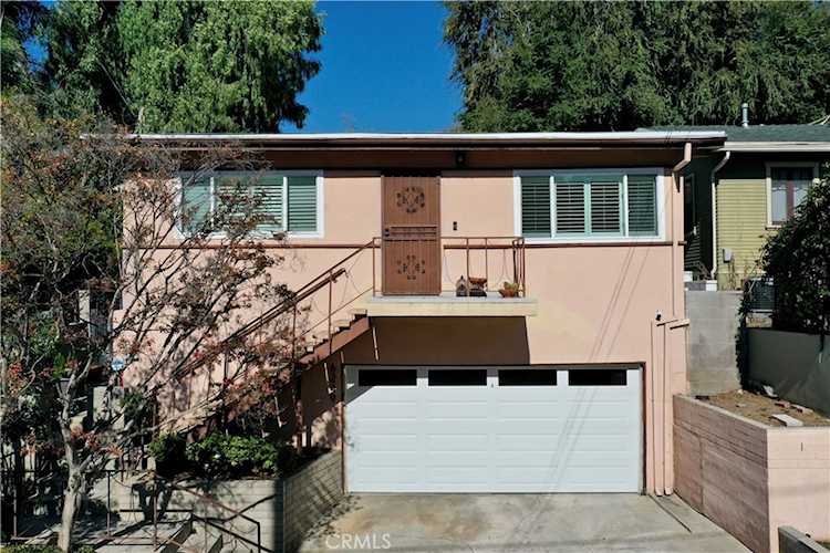 6249 Strickland Ave Los Angeles, CA 90042