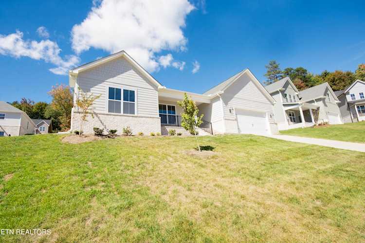 8133 Chapel Hill Ln Knoxville, TN 37938