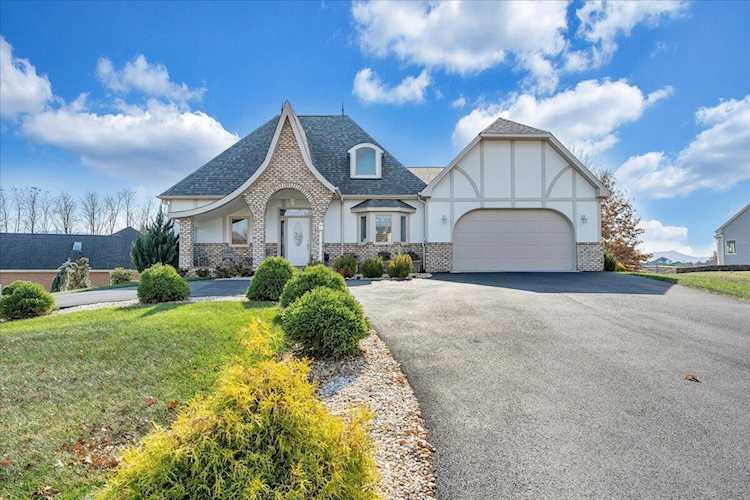 600 Ashley Daleville, VA 24083