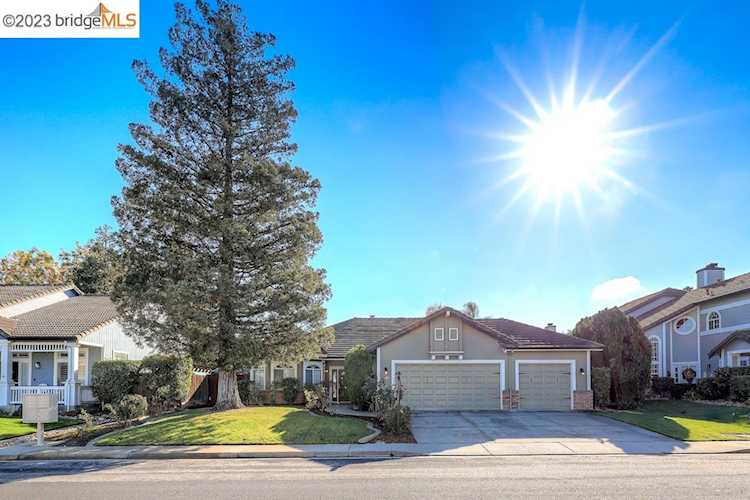 1579 Jasmine Cir Oakley, CA 94561