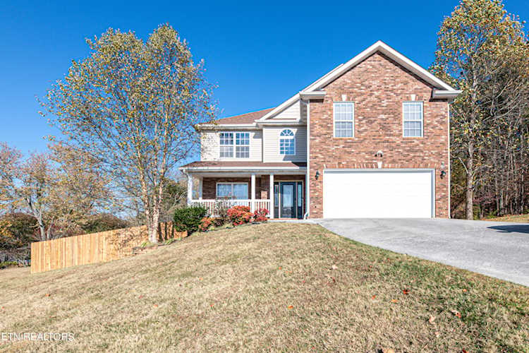 8126 Cambridge Gables Ln Knoxville, TN 37938