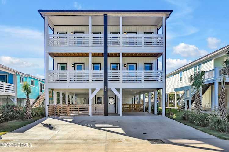 409 Greenville Ave Carolina Beach, NC 28428
