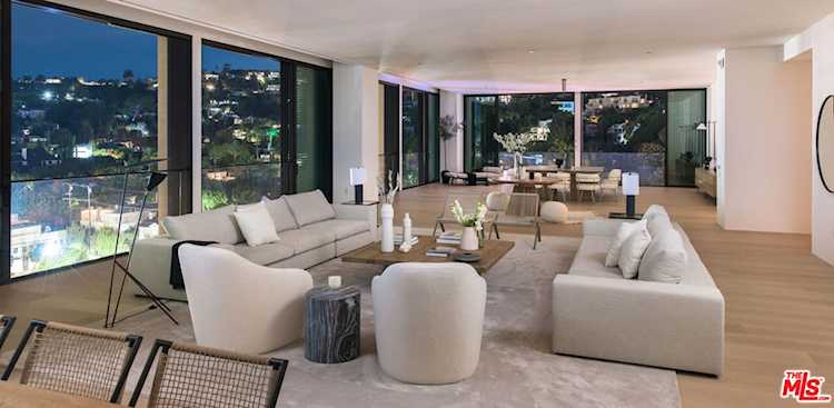 9040 W Sunset Blvd #PHA West Hollywood, CA 90069