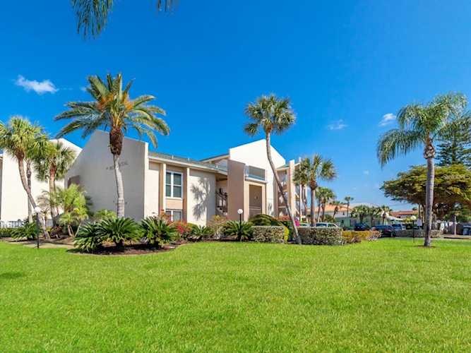 845 Benjamin Franklin Dr #305 Sarasota, FL 34236