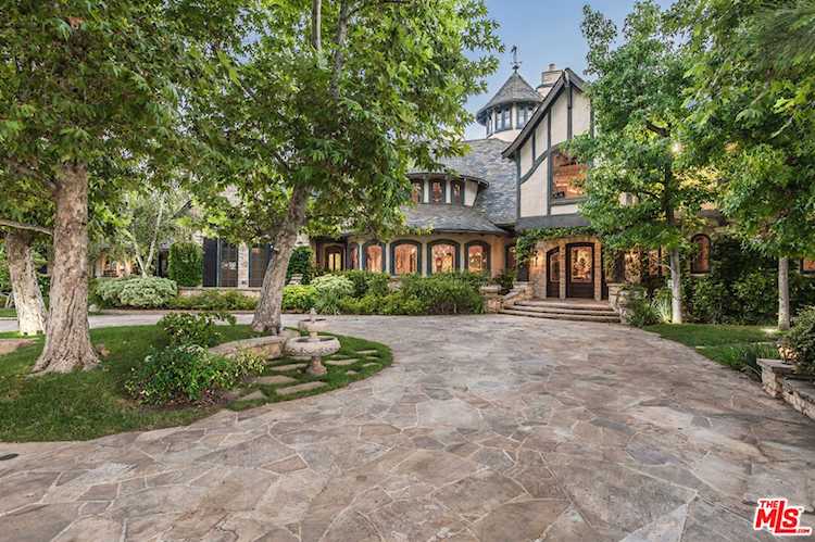 25010 Thousand Peaks Rd Calabasas, CA 91302