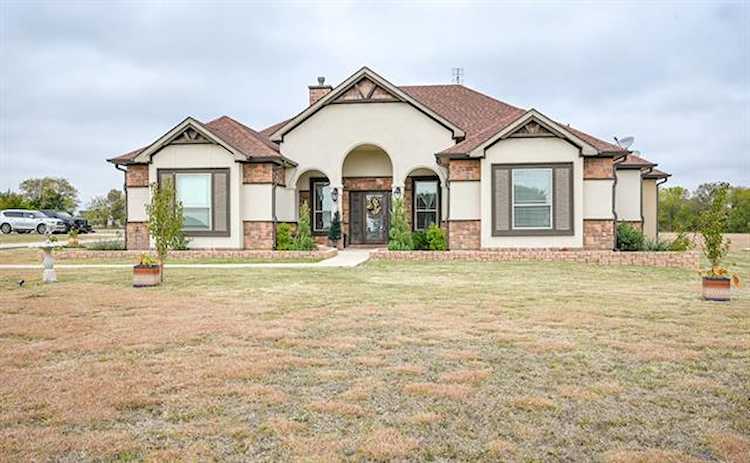 185 Steel Dust Drive Red Oak, TX 75154