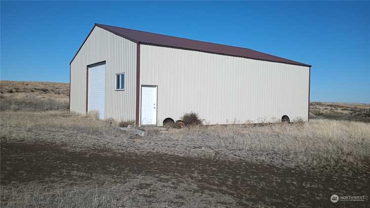 68 Shelton Rd Coulee City, WA 99115