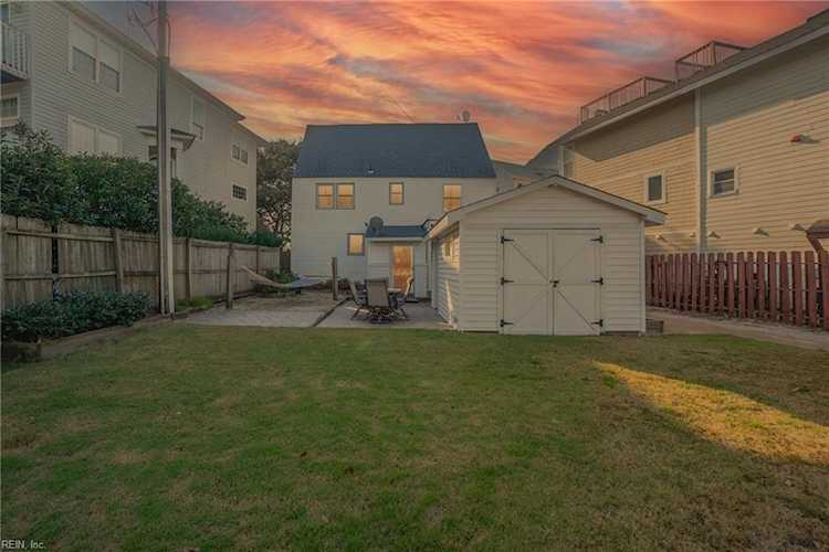 2217 Rockbridge Rd Virginia Beach, VA 23455