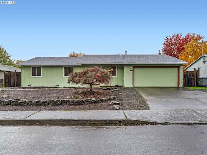 529 NE 40th AVE Hillsboro, OR 97124