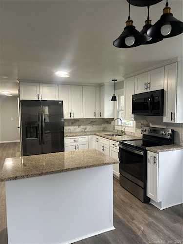 194 Branford St Hartford, CT 06112