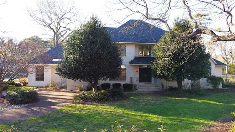 1632 W Little Neck Rd Virginia Beach, VA 23452