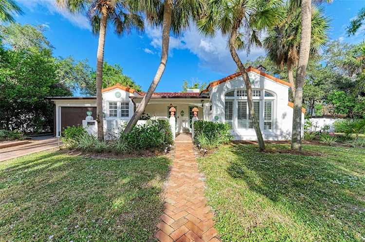 7413 Broughton St Sarasota, FL 34243