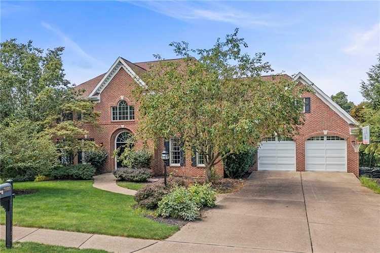 7080 Bennington Woods Dr Pittsburgh, PA 15237