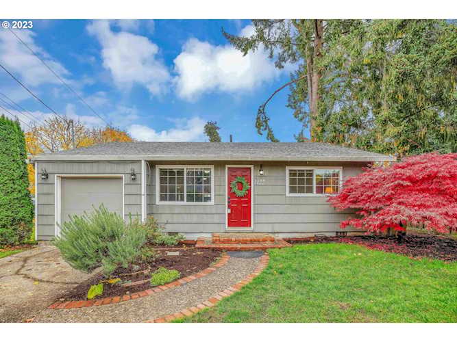 1122 SE Maple ST Hillsboro, OR 97123