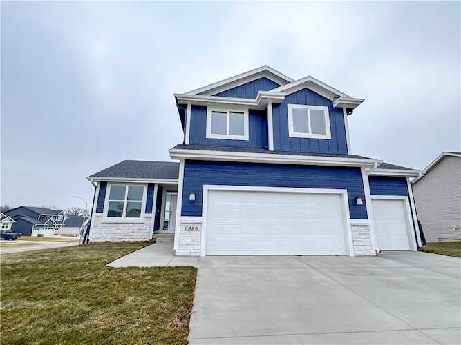 6085 Martin Dr Pleasant Hill, IA 50327