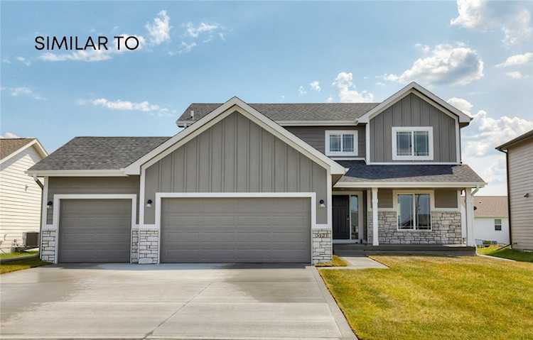 1029 SW Westridge St Bondurant, IA 50035