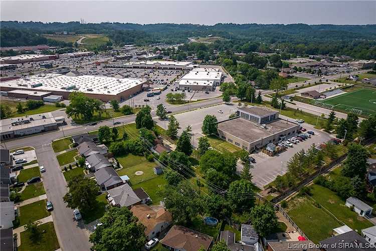 2206 Green Valley Rd New Albany, IN 47150 MLS 202308435