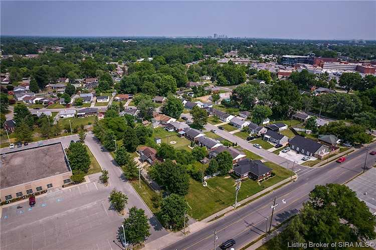 2206 Green Valley Rd New Albany, IN 47150 MLS 202308435