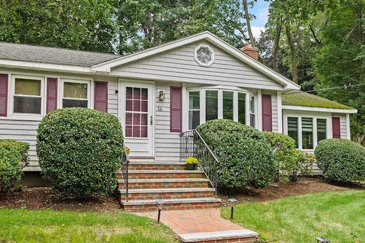 16 Arcadia Avenue Reading, MA 01867