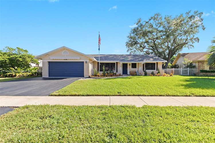 5384 SW 119th Ave Cooper City, FL 33330