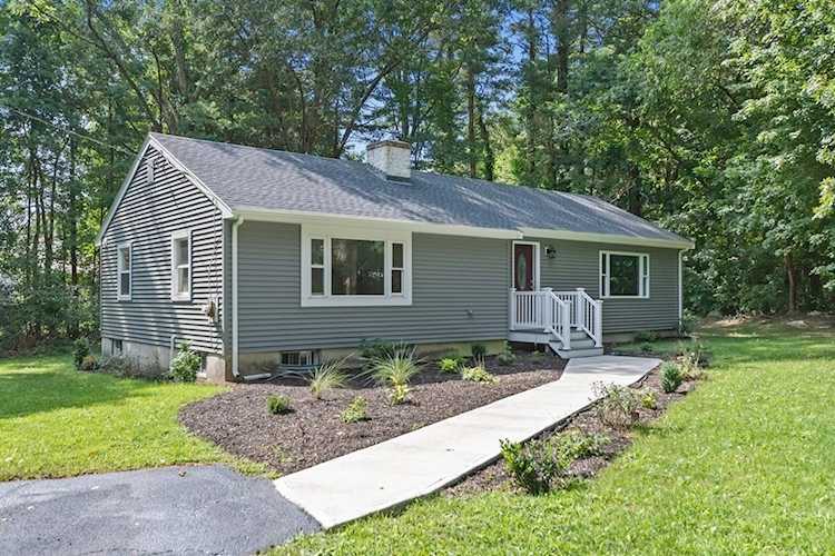 455 Lincoln St Stoughton, MA 02072