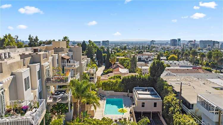 2222 N Beachwood Dr #205 Hollywood, CA 90068