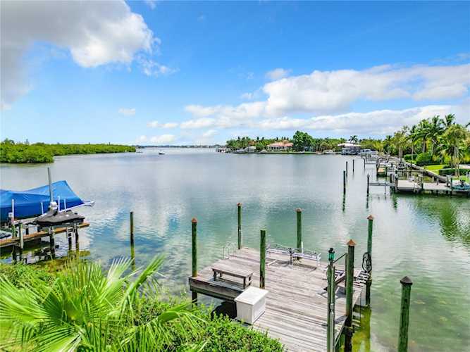 212 Tremont Ln Sarasota, FL 34236