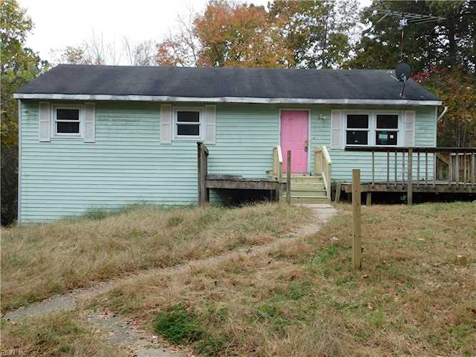 114 Allyson Dr Williamsburg, VA 23188