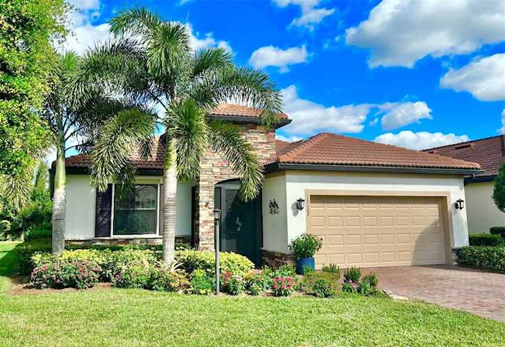 10127 Marbella Dr Bradenton, FL 34211