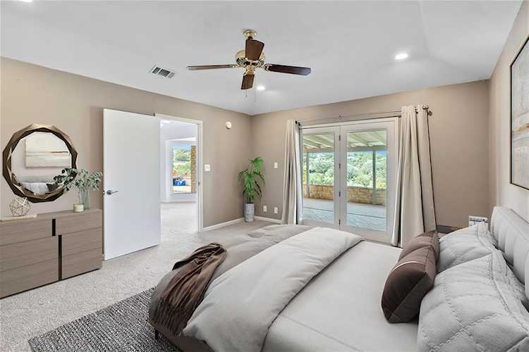 4100 Outpost TRCE Lago Vista, TX 78645