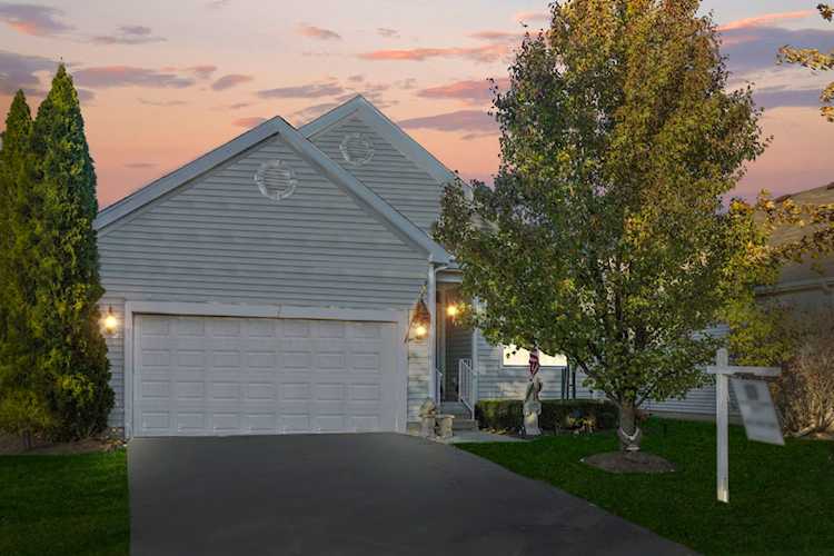 11 E Hague Dr Antioch, IL 60002