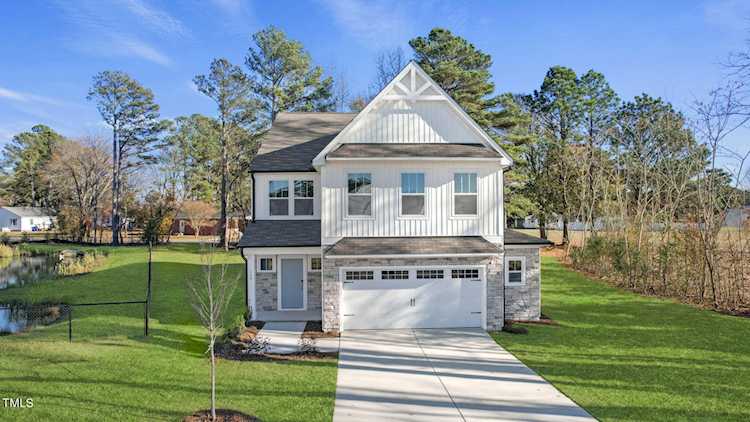 540 S Lincoln Street #6 Benson, NC 27504