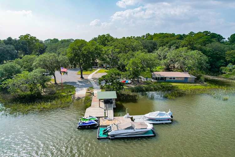 4639 Shark Hole Road Meggett, SC 29449
